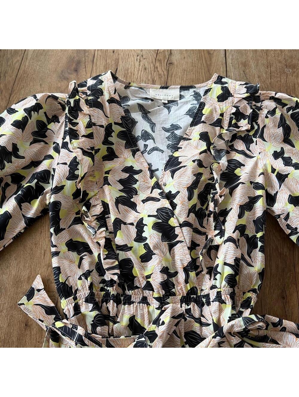 Melloday Nordstrom Floral Ruffle Dress size Medium - Picture 2 of 9